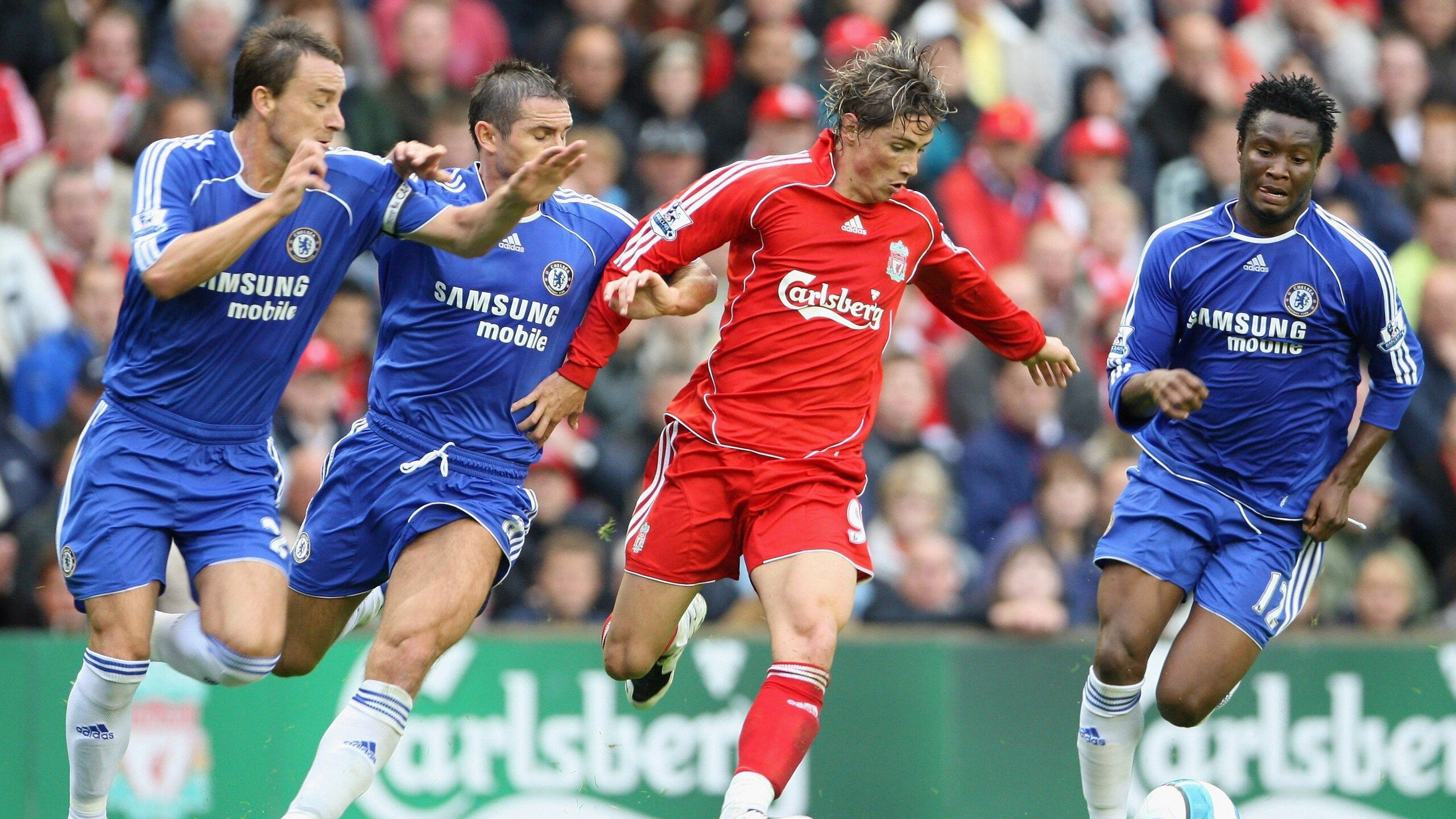 赛道与绿茵场，当F1街道赛的狂飙遇上曼联的节奏艺术