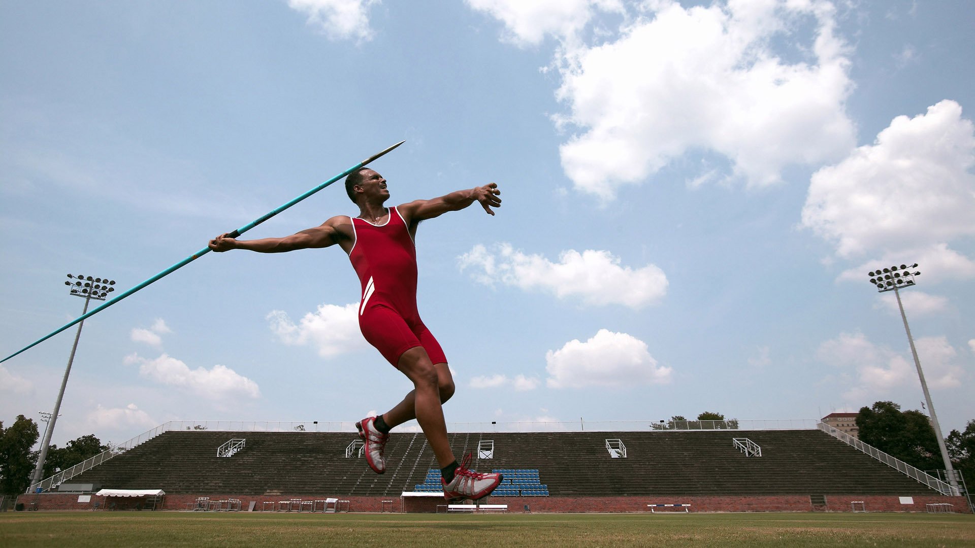 迪马利亚爆发！突尼斯斩落几内亚，非洲杯上演老兵不死传奇